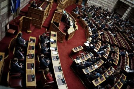 Τασούλας σε Πολάκη: Οι διαφωνίες στη Βουλή δεν λύνονται με όρους αυτοδικίας