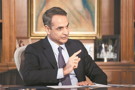 Φρένο Μητσοτάκη στην κακοφωνία υπουργών