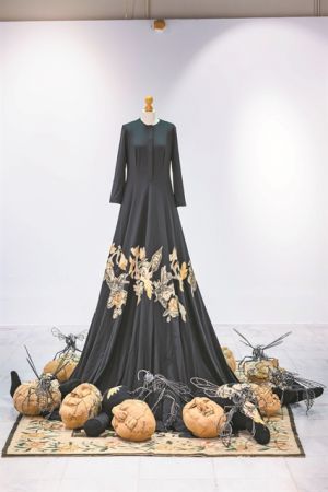 Με τα υλικά της Ιστορίας και της μνήμης