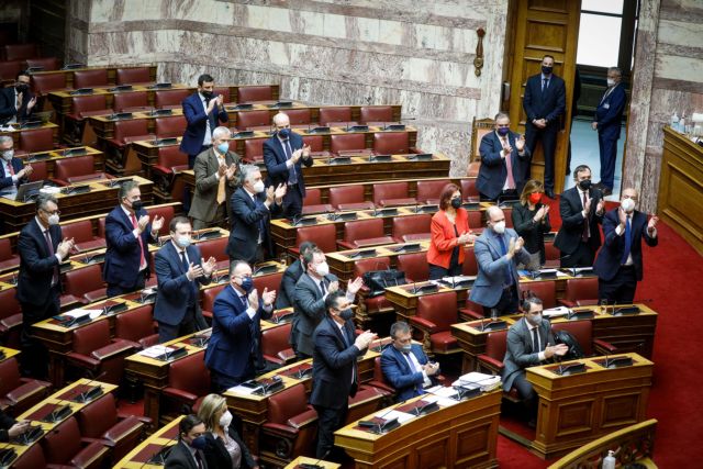 Θύελλα και σήμερα στη Βουλή με φόντο τον Πολάκη: Σύγκρουση Ραγκούση – Τασούλα | tovima.gr