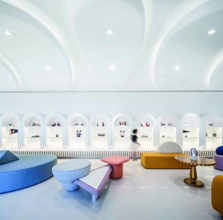 Ενα σχολείο στα σύννεφα