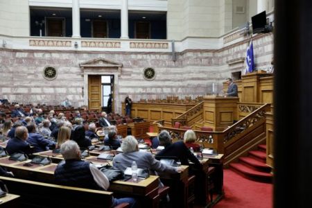 ΣΥΡΙΖΑ: Απαλλαγή από τη φορολόγηση επιδομάτων και στους εργαζόμενους στο ΕΣΥ