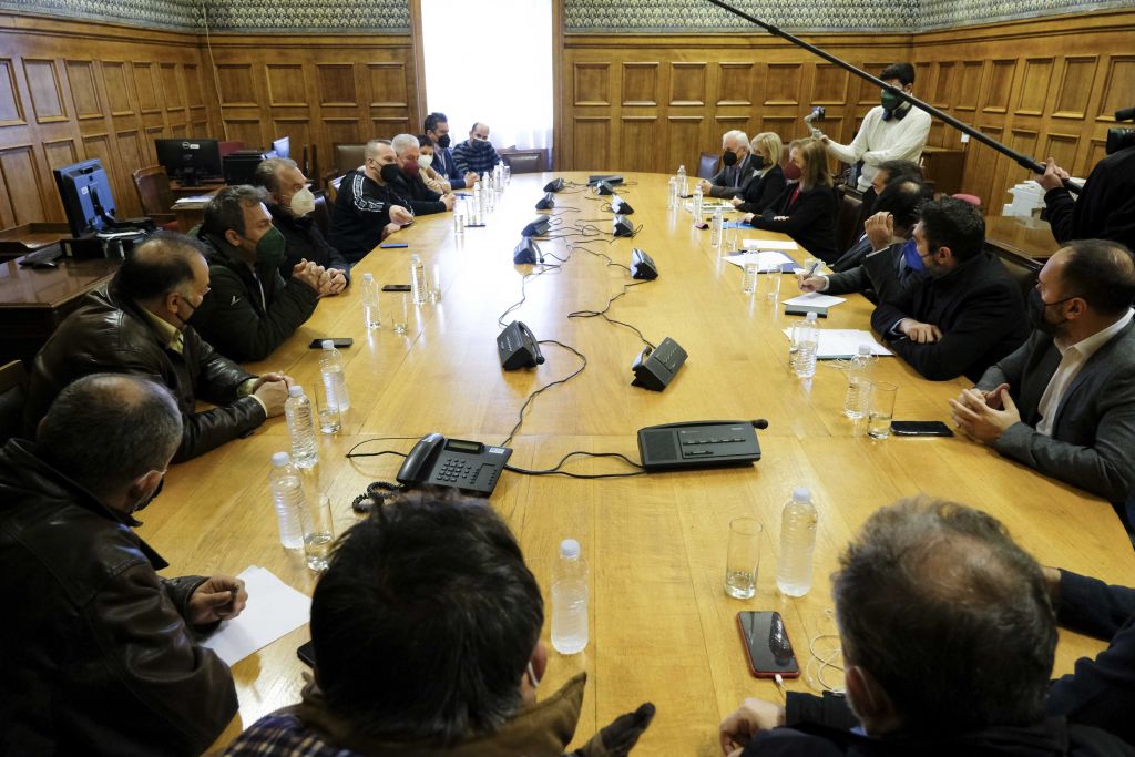 Τσίπρας: Ο κ. Μητσοτάκης οδηγεί 1.200 εργαζόμενους της ΛΑΡΚΟ σε απόλυση και απώλεια στέγης