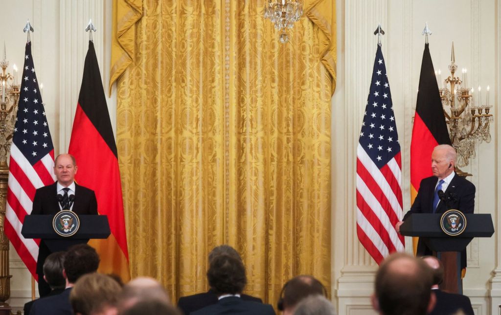 Τζο Μπάιντεν: Καλεί τους Αμερικανούς να εγκαταλείψουν την Ουκρανία