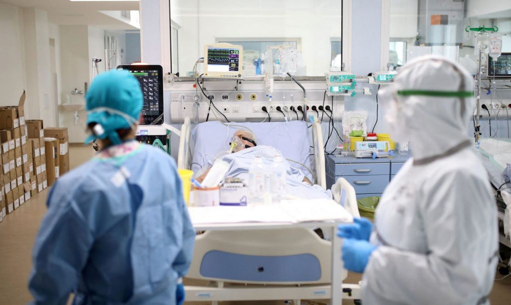 Κορωνοϊός: Τρία παιδιά διασωληνωμένα σε ΜΕΘ