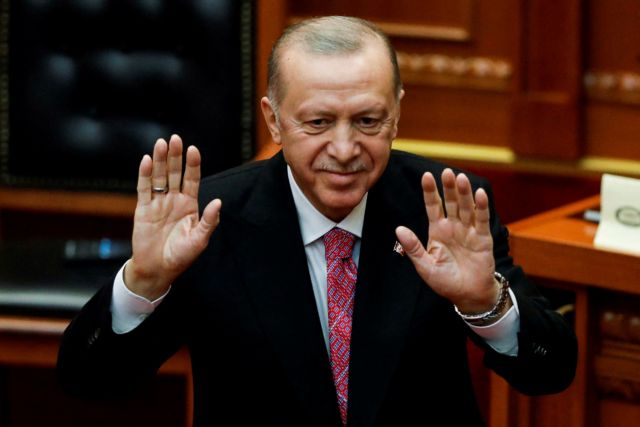 Ερντογάν: Αρνητικό το νέο τεστ για κορωνοϊό – Επιστρέφει στα καθήκοντά του