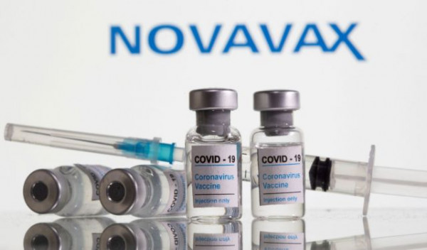 Εμβόλιο: Γιατί δεν ανοίγει ακόμα η πλατφόρμα για Novavax | tovima.gr