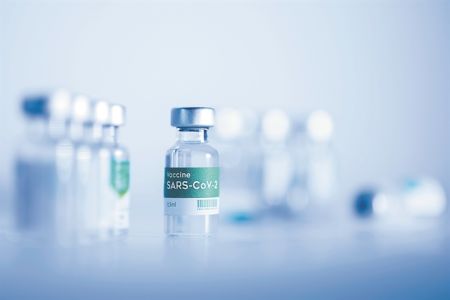 SARS-CoV-2: Το αίνιγμα της τέταρτης δόσης εμβολίου