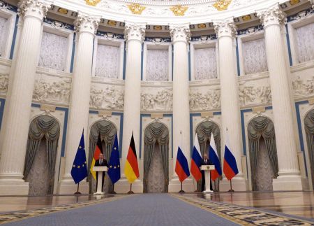 Η επιστροφή της διπλωματίας στην ουκρανική κρίση