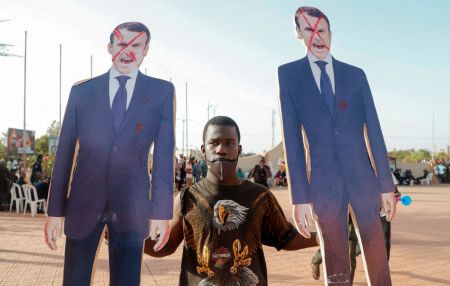 Η αποχώρηση της Γαλλίας από το Μάλι αφήνει χώρο στη Ρωσία