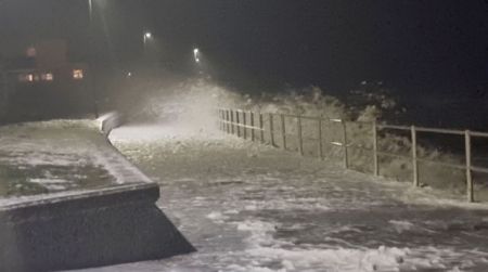 Καιρός: Νεκροί και τραυματίες στην Ευρώπη – Συναγερμός στη Βρετανία