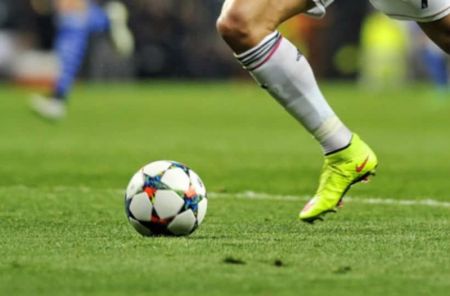 Πρώην διεθνής ποδοσφαιριστής «πυροβολήθηκε στο κεφάλι» και πέθανε