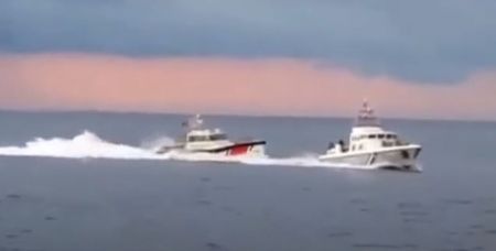 Βίντεο ντοκουμέντο: Τουρκικές ακταιωροί παρενοχλούν ελληνικά σκάφη