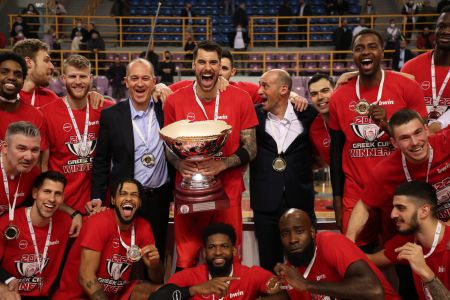 Δέκα Κύπελλα ο Ολυμπιακός – Η χρυσή βίβλος του θεσμού