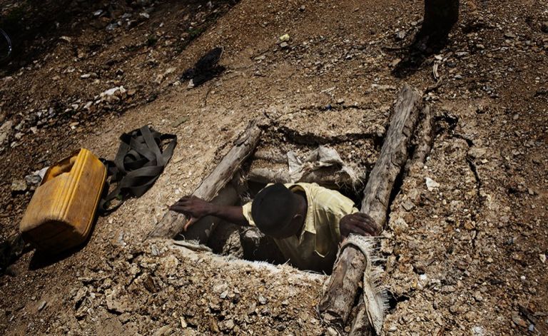 Μπουρκίνα Φάσο: 59 νεκροί μετά από έκρηξη σε παράνομο χρυσωρυχείο | tovima.gr