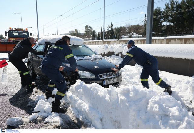 Αττική οδός: Καμπάνα δύο εκατ. ευρώ για το φιάσκο με τα χιόνια