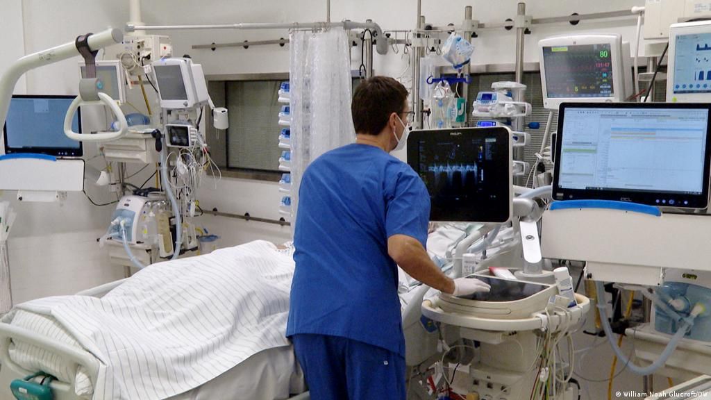 EODY: 53 COVID-19 deaths, nearly 17,000 new infections in last 24 hours, 459 intubated