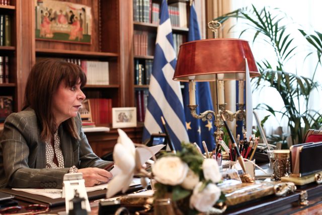 Σακελλαροπούλου: Η σκέψη μας στις ελληνικές κοινότητες της Ουκρανίας