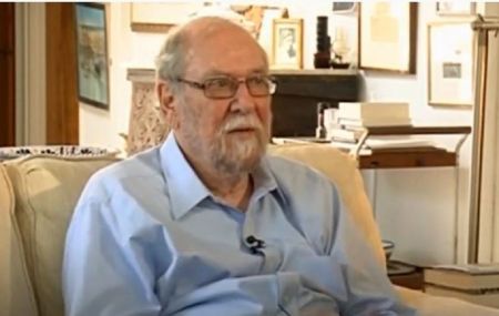 Έντμουντ Κίλι: Πέθανε ο σπουδαίος μυθιστοριογράφος, δοκιμιογράφος και μεταφραστής