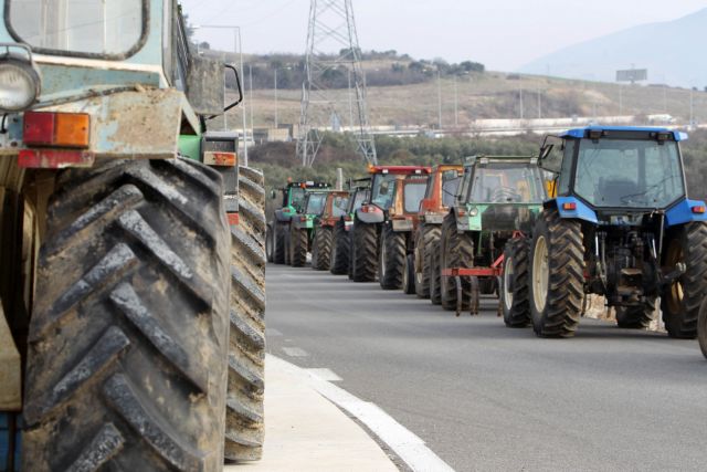 Αγρότες: Τέλος τα μπλόκα – «Μαζεύουν» τα τρακτέρ το Σάββατο
