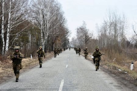 Ουκρανία: Αμεση επιστράτευση και των άνω των 60 ζήτησε το υπ. Άμυνας