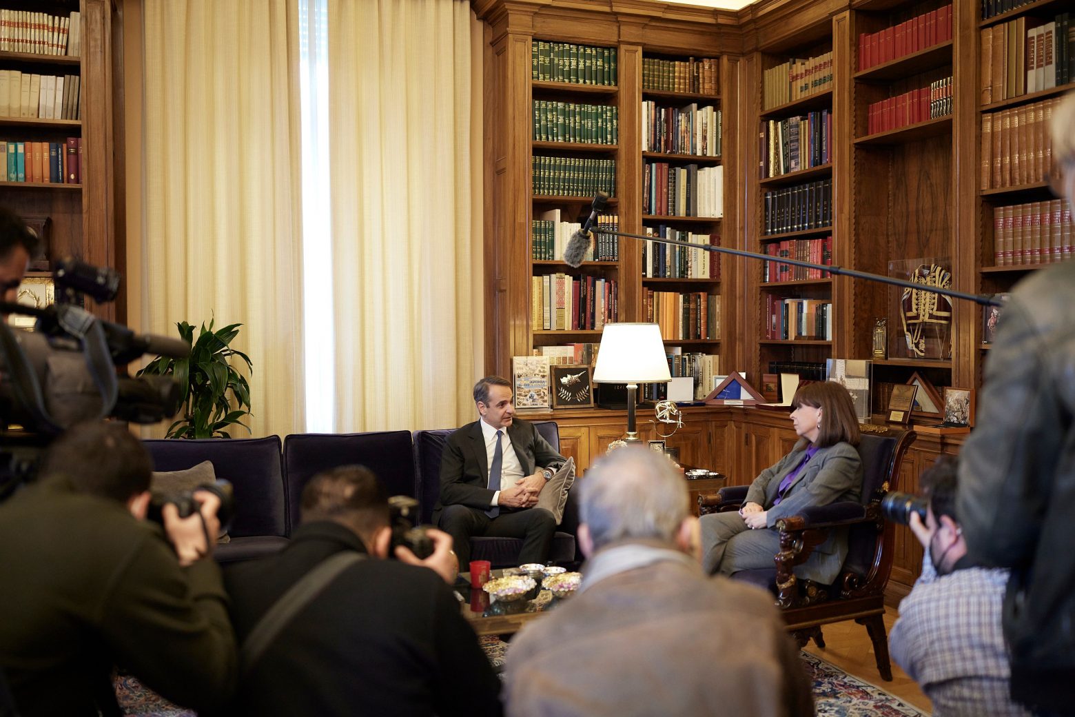 Πόλεμος στην Ουκρανία: «Να είμαστε έτοιμοι για μεγάλες αναταράξεις στην αγορά ενέργειας» το μήνυμα Μητσοτάκη