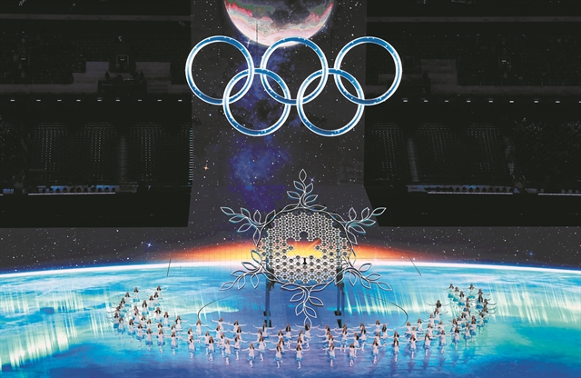 Αρχή στο Πεκίνομε λάμψηκαι… πολιτική