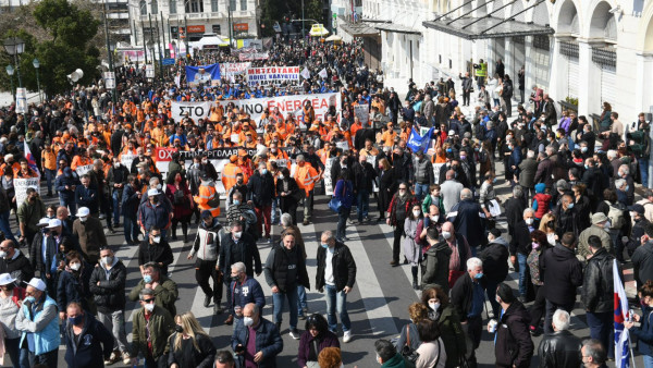 Μεγάλο συλλαλητήριο συνδικάτων στο Σύνταγμα – Ποιοι δρόμοι είναι κλειστοί | tovima.gr