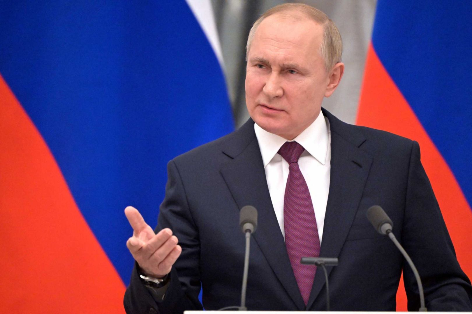 Πόλεμος στην Ουκρανία: Ο Πούτιν απειλεί ανοιχτά την Ευρώπη για την αποστολή όπλων – «Σκληρή απάντηση…»