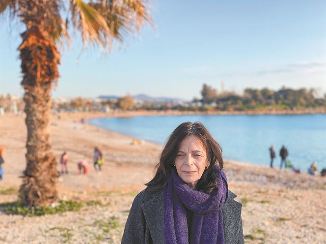 «Η πεζογραφία χρειάζεται το θέατρο»