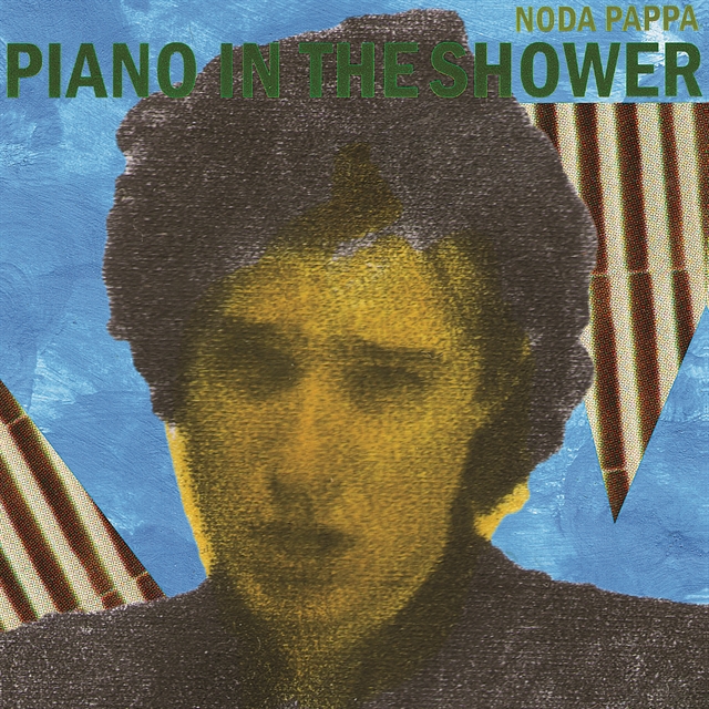 O Noda Pappa βάζει το πιάνο στο ντους