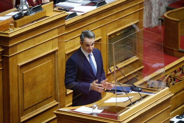 Mitsotakis defends his decision to send defensive arms to Ukraine, denounces Russia, defends EU sanctions | tovima.gr
