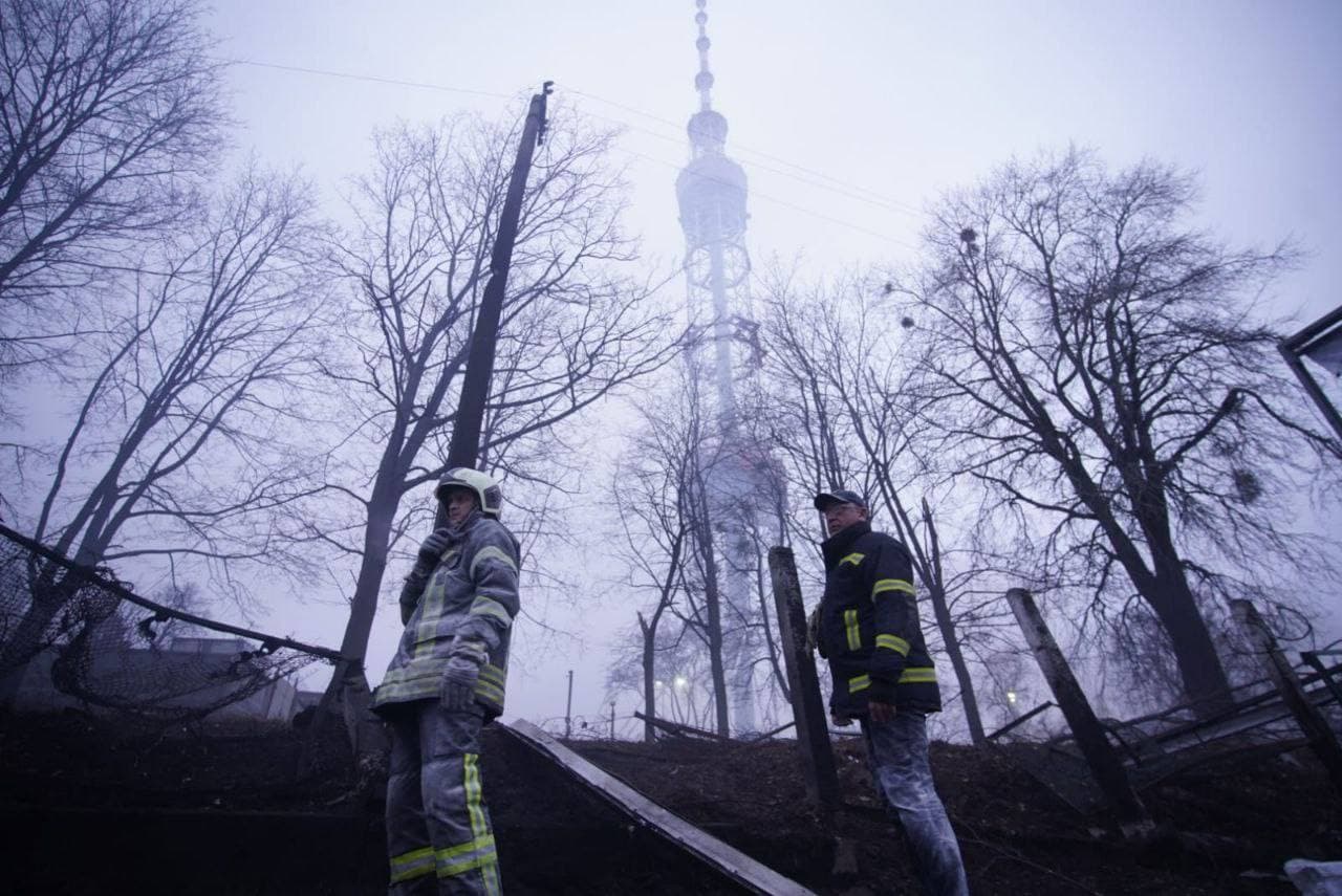 Πόλεμος στην Ουκρανία: Πέντε νεκροί από τον βομβαρδισμό στον πύργο τηλεπικοινωνιών