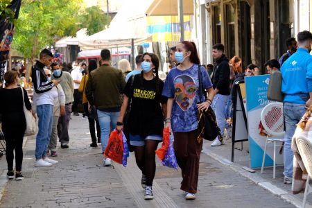 Κορωνοϊός: Χωρίς μάσκα στους εξωτερικούς χώρους από το Σάββατο