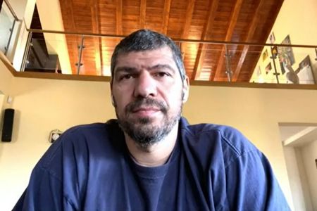 «Οργή στη Ρωσία – Kανείς δεν θέλει τον Πούτιν» – Τι είπε ο Λάζαρος Παπαδόπουλος