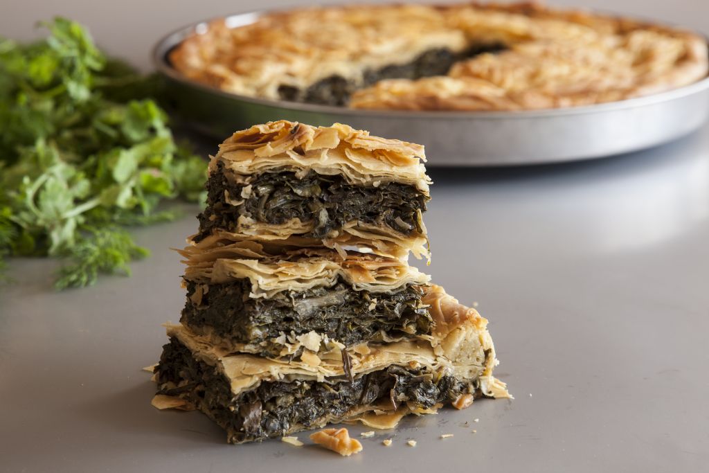 Χορτόπιτα με σπιτικό φύλλο