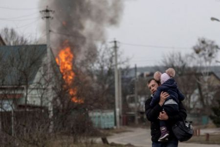 Ουκρανία: Αυτοκινητοπομπή αμάχων χτυπήθηκε από ρωσικά πυρά – 7 νεκροί