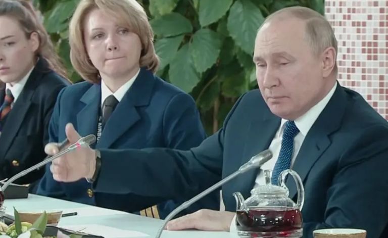 Ρωσία: Είναι ψεύτικο το βίντεο με τον Πούτιν που έκανε τον γύρο του κόσμου; | tovima.gr