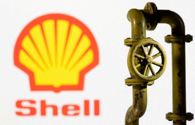 Πόλεμος στην Ουκρανία: Σταματά η Shell  την αγορά ρωσικού πετρελαίου