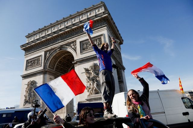 Γαλλία: Ανησυχία από την συνεχιζόμενη αύξηση των κρουσμάτων
