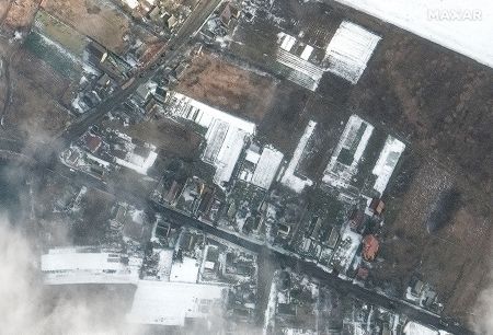 Ρωσική φάλαγγα λίγα χιλιόμετρα έξω από το Κίεβο –Φωτογραφίες από δορυφόρο