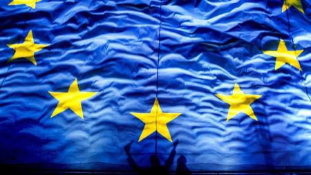 Πόλεμος και ενεργειακή ακρίβεια στην ΕΕ: Έκτακτη στήριξη ναι, ευρωομόλογο όχι