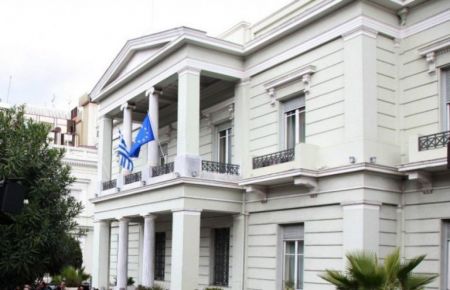 Υπουργείο Εξωτερικών: Ανησυχούμε για τις δραματικές εξελίξεις στη Μαριούπολη
