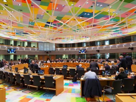 Eurogroup: Σταδιακή προσαρμογή για τις χώρες με υψηλό χρέος
