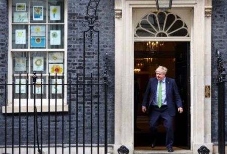 Τζόνσον: Να μπει τέλος στην ρωσική εξάρτηση από το πετρέλαιο