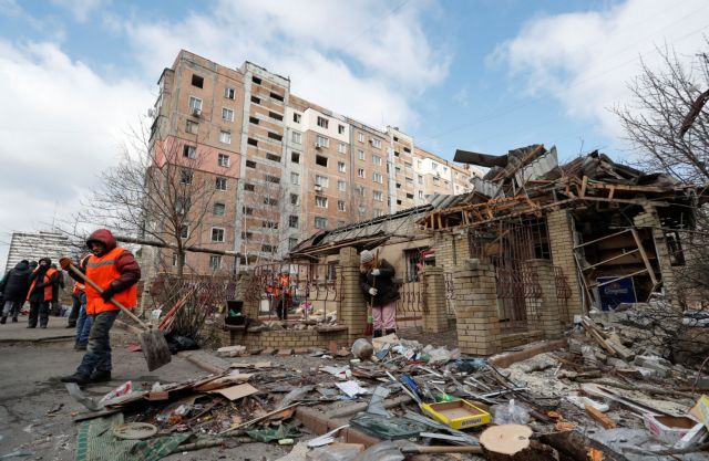 Ο πόλεμος στην Ουκρανία αλλάζει το τοπίο στη διεθνή οικονομία – Κατακερματισμός, ύφεση και φτώχεια