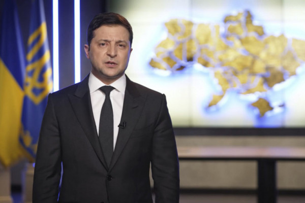 Πόλεμος στην Ουκρανία: Η πιο κρίσιμη ώρα για τον Ζελένσκι έφτασε – Το δύσκολο δίλημμα | tovima.gr