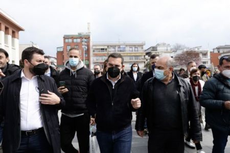 Τσίπρας: Ψευτοεπιδοτήσεις Μητσοτάκη για να παραμείνει άθικτη η αισχροκέρδεια