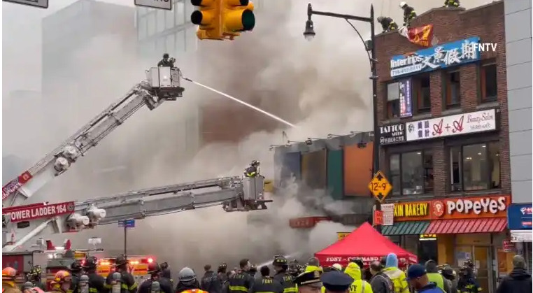 ΗΠΑ: Μεγάλη φωτιά σε εμπορικό κέντρο της Νέας Υόρκης | tovima.gr