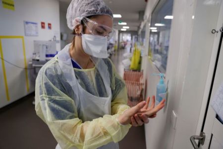 Κορωνοϊός: «Οι ανεμβολίαστοι μπορεί να νοσηλευτούν» λέει η Παγώνη